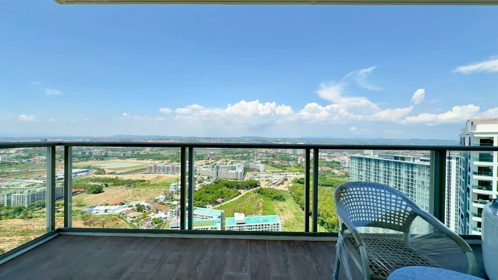 Riviera Ocean Drive Pattaya - Image 18